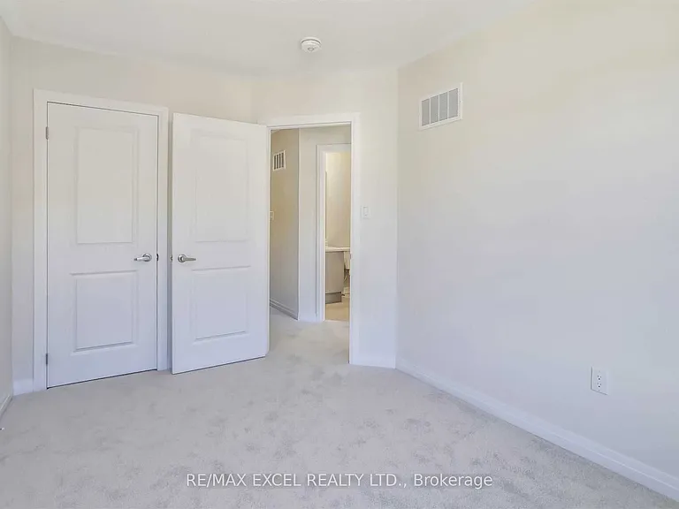 40 Sissons Way — Photo 28