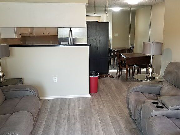 3rd image of 6165 Chesham Dr #0