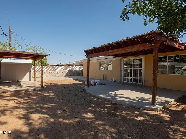 9309 Montgomery Dr — Photo 20