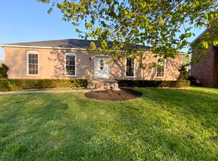 2819 Winterhaven Rd, Louisville, KY 40220