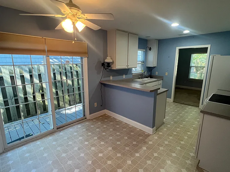 5218 Minnesota Dr — Photo 8