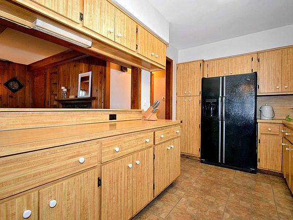 4th image of 308 1st St