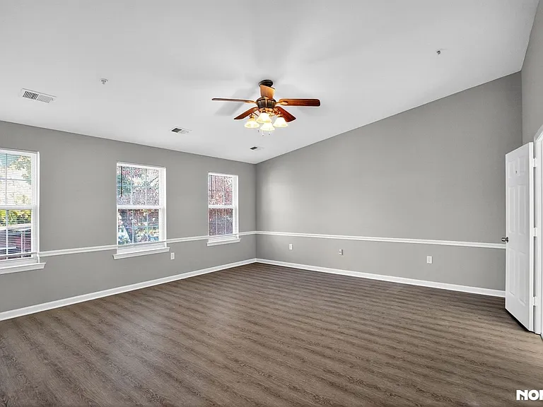 7 Hickory St — Photo 11