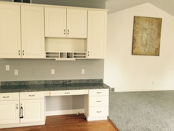 4th image of 5921 York Way