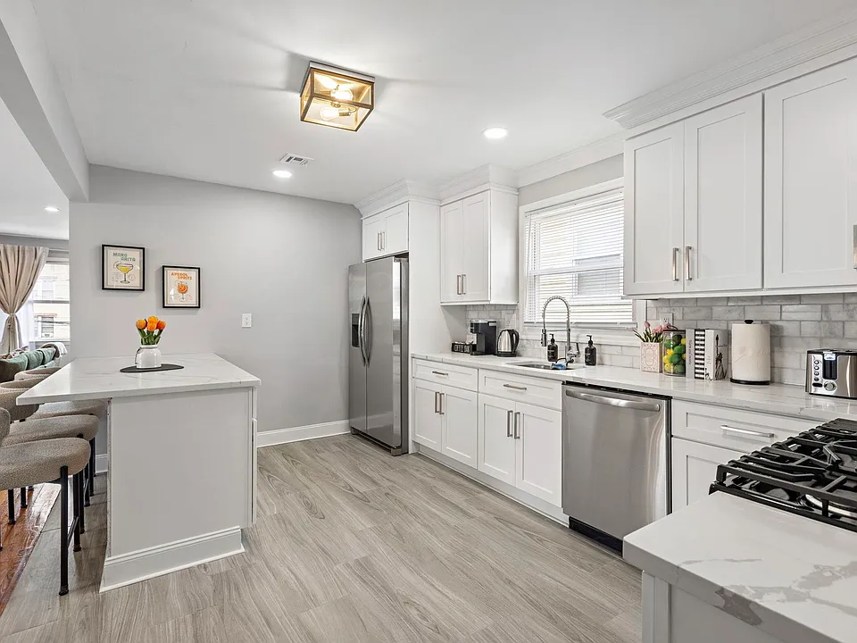 728 Kennedy Blvd #2