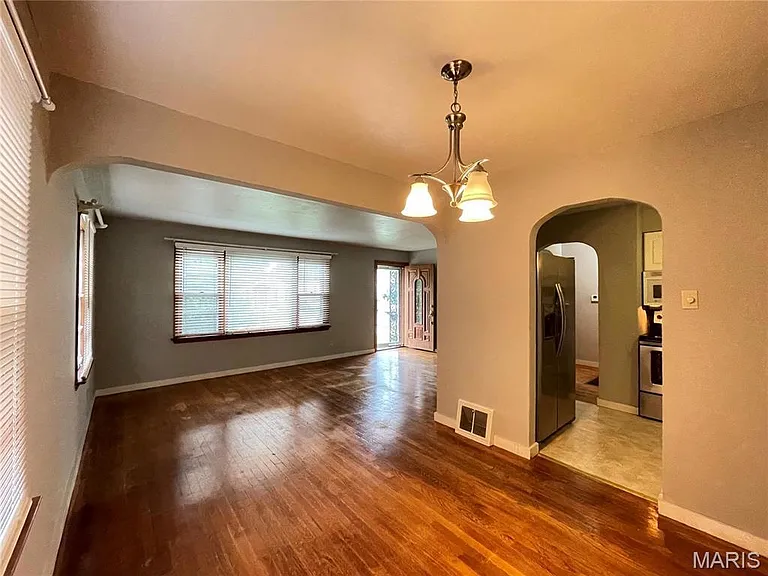 10745 Saint Xavier Ln — Photo 5