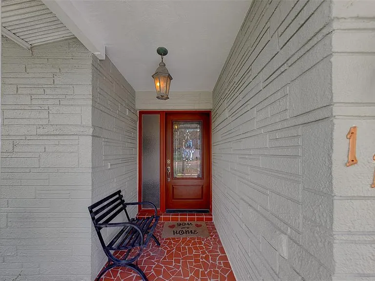 11602 Grove St — Photo 4