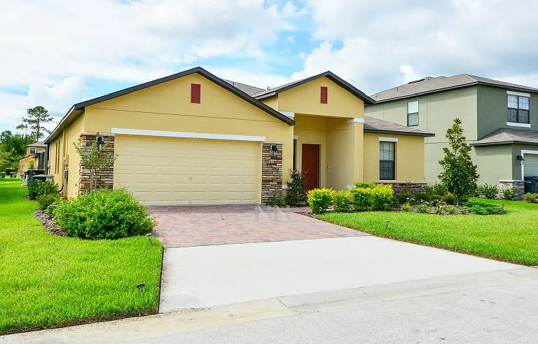 1014 Cypress Pointe Blvd — Photo 1