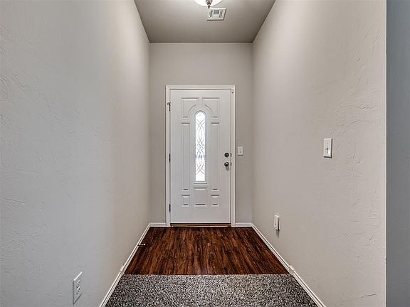 3rd image of 5320 Nicole Dr