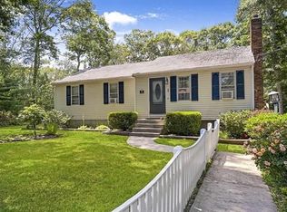 28 Hillside Dr, Plymouth, MA 02360