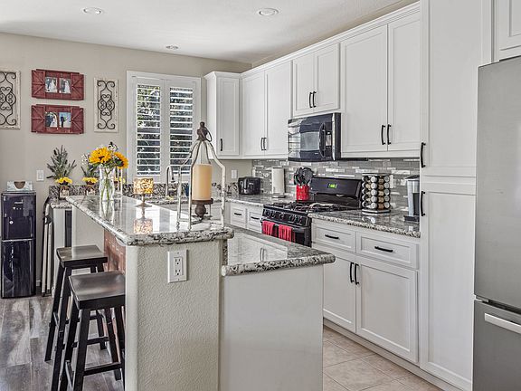 5th image of 4461 Avenida Aquila #1