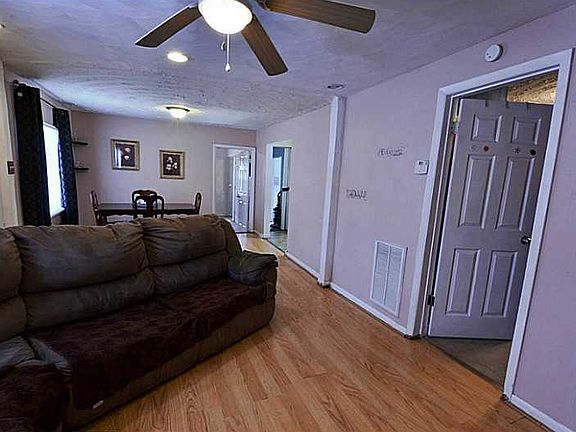 3rd image of 5901 Fawkes St