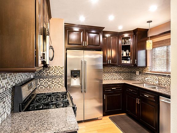 5th image of 141 N Parkwood Ave APT 8