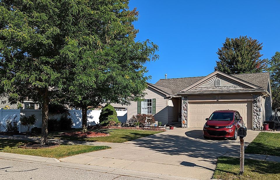 1st image of 7223 Willow Creek Dr