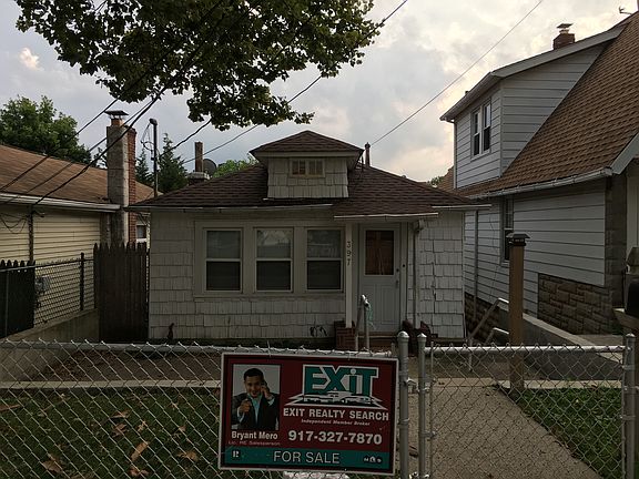 3rd image of 397 Pennyfield Ave