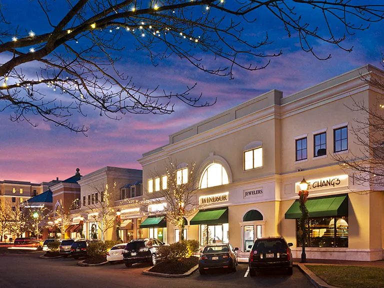 Fantastic dining and shopping right outside your door