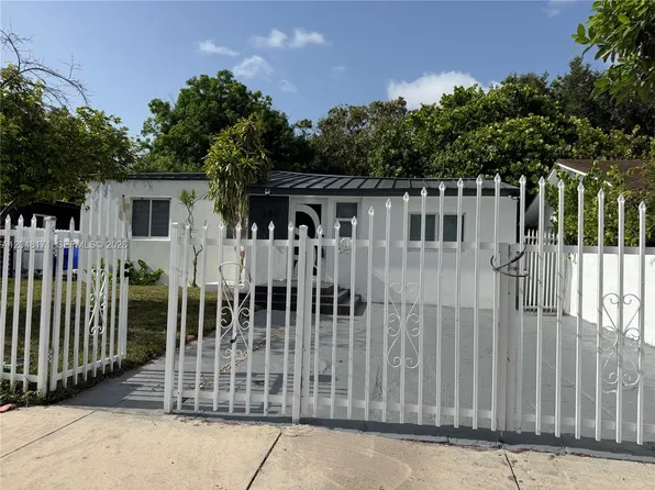 250 NW 45th St, Miami, FL 33127