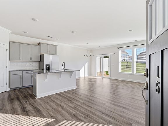 3rd image of 15 Planters Pl