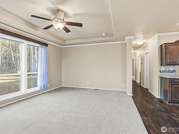 5th image of 142 Wild Daisy Drive