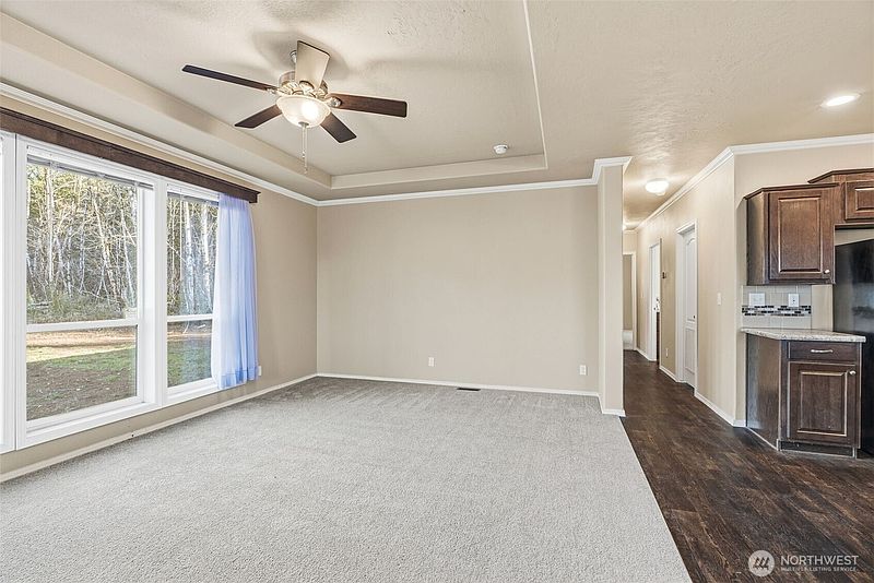 5th image of 142 Wild Daisy Drive