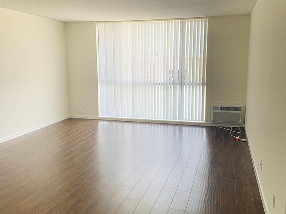 2nd image of 1932 Overland Ave #307A
