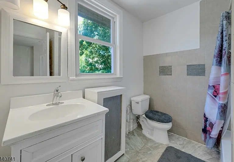 127 S Burnett St #R6-6 — Photo 17