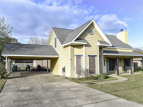 3rd image of 602 S Lake Ct