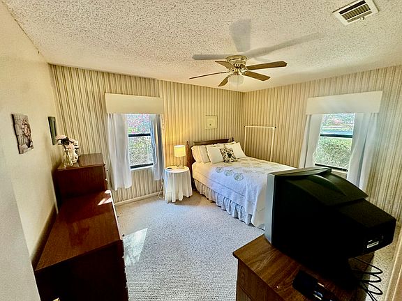 2nd image of 444 Pitts Bayshore Dr