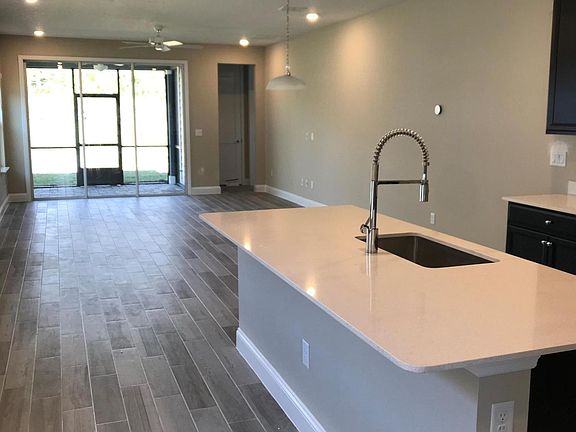 4th image of 140 Sweet Oak Way