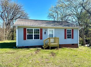 406 Dunbar St, Lexington, NC 27292