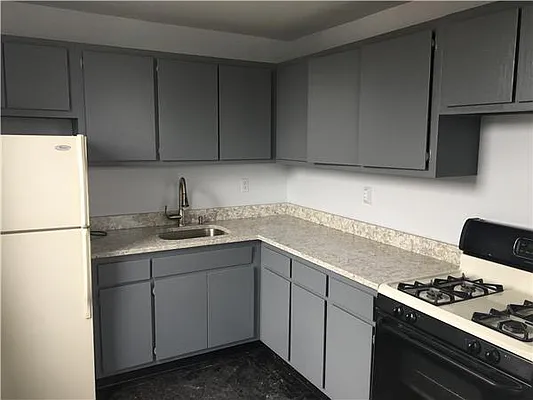 Rented by Avenue Sotheby's International Realty | media 16