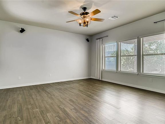 4th image of 2417 Lynx Ct