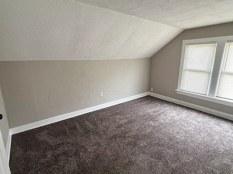 7200 Madison St — Photo 8