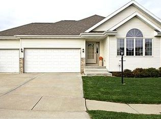 406 Bailey Dr, Madison, WI 53718