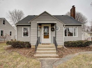 203 5th St, Waunakee, WI 53597