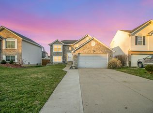 2720 Dorado Ct, Burlington, KY 41005