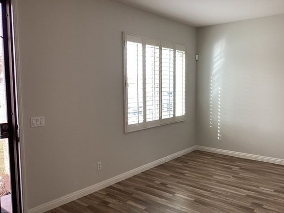 3rd image of 39324 Kennedy Dr