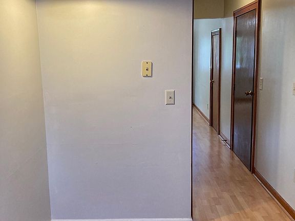 3rd image of 150 Lundy St