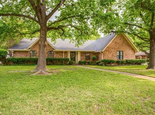 2410 Axminster Dr, Grand Prairie, TX 75050