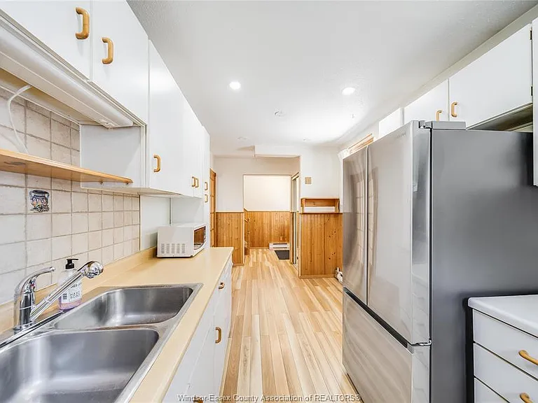 1229 Arncliffe Pl — Photo 11