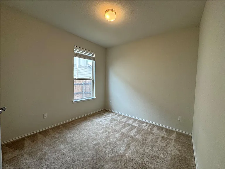250 Zuma Dr — Photo 32