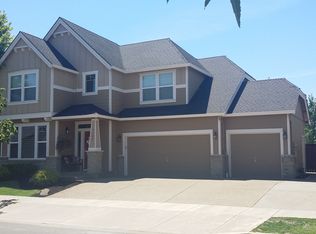 1142 Throne Dr, Eugene, OR