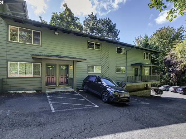 1035 SW Bertha Blvd APT 14, Portland, OR 97219