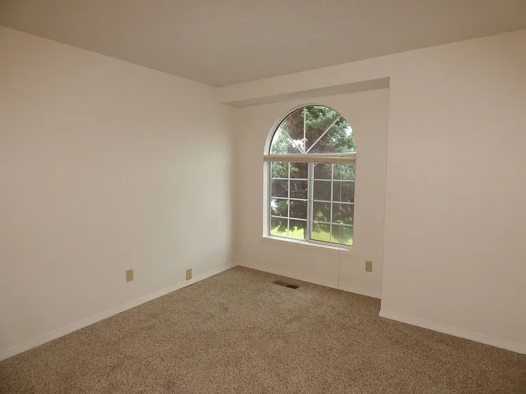 986 Eastwind Ct N — Photo 15