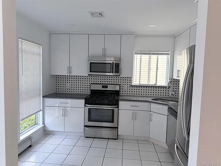 62 Hickory Rd #B — Photo 3
