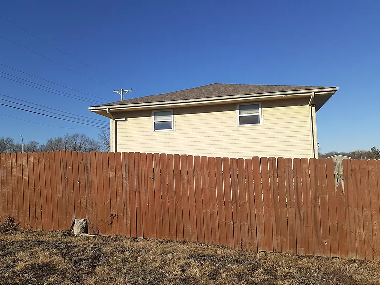 5601 E 139th Ter #A — Photo 2