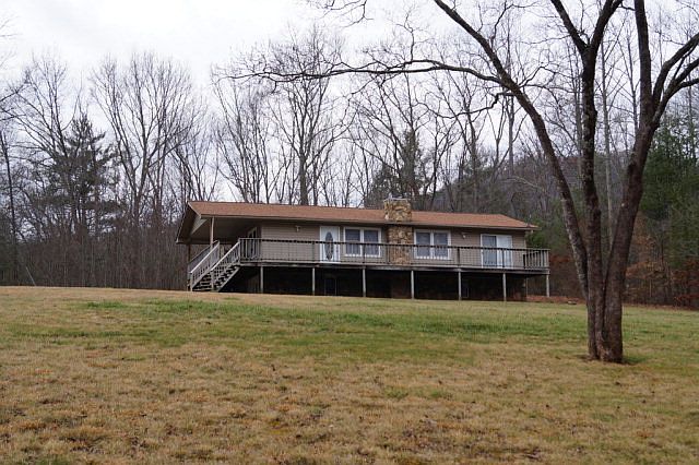 1st image of 148 Breezeway Dr