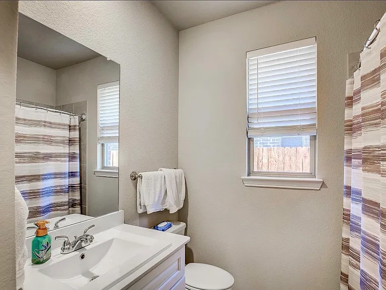 3916 Ford Dr — Photo 7