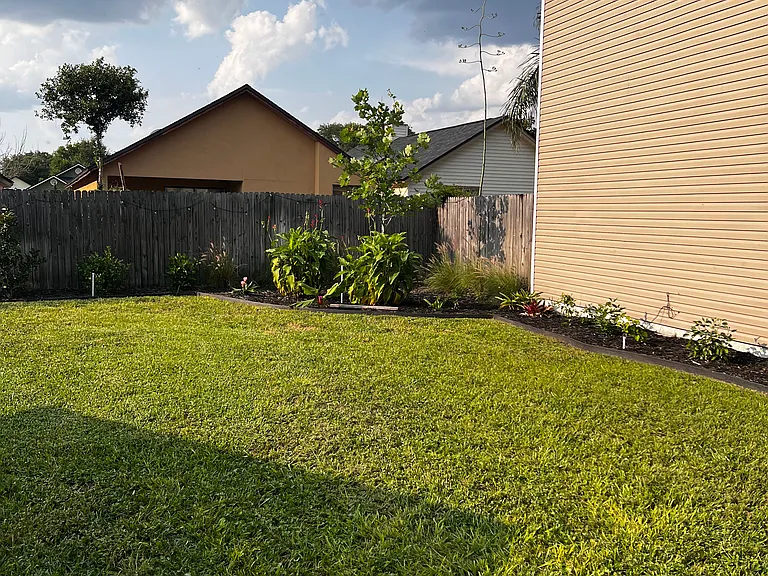 8821 Townsquare Dr S — Photo 6