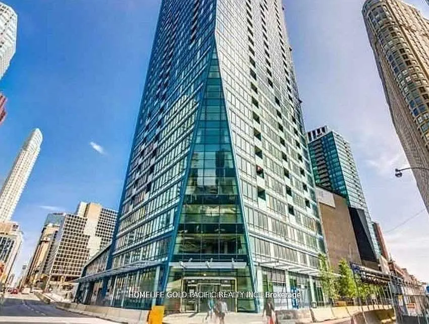 8 The Esplanade #5406